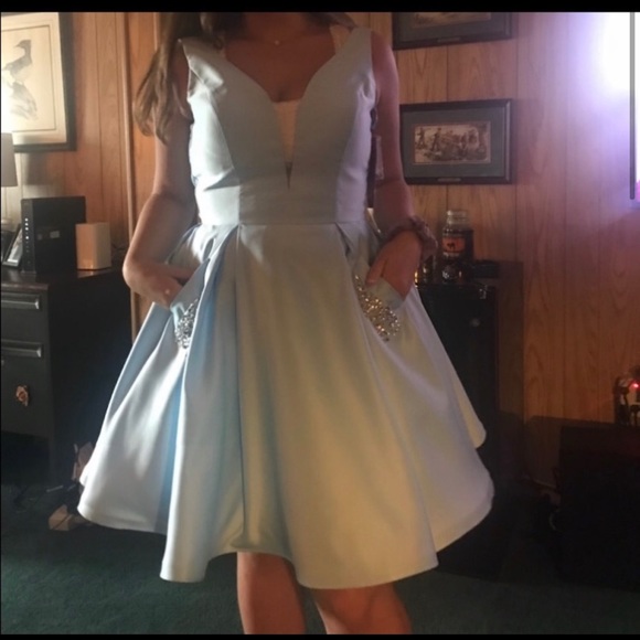 gorgeous blue formal dress! only worn once - Picture 2 of 5